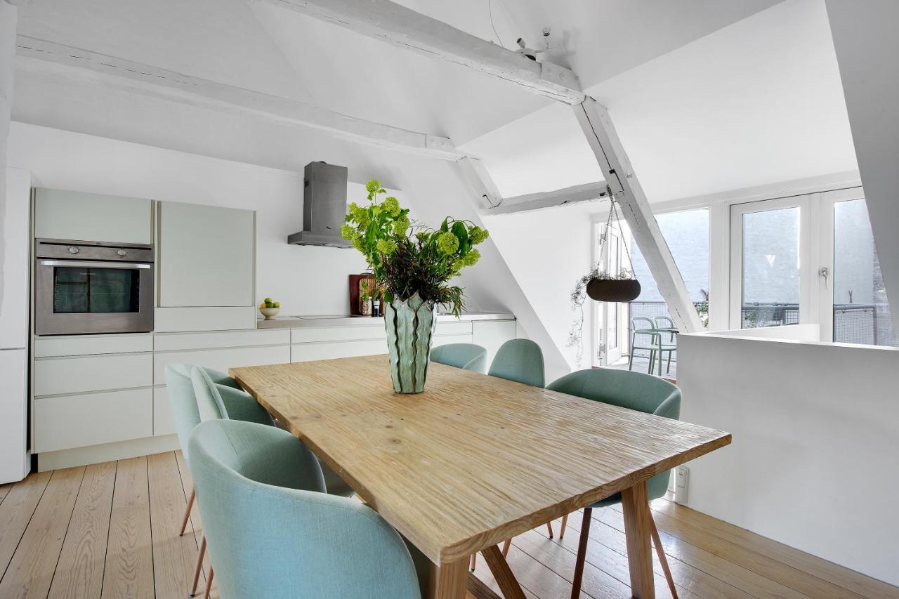 Sanders Main - Endearing Two-Bedroom Duplex Apartment With A Balcony Next To Magical Nyhavn Kopenhagen Bagian luar foto