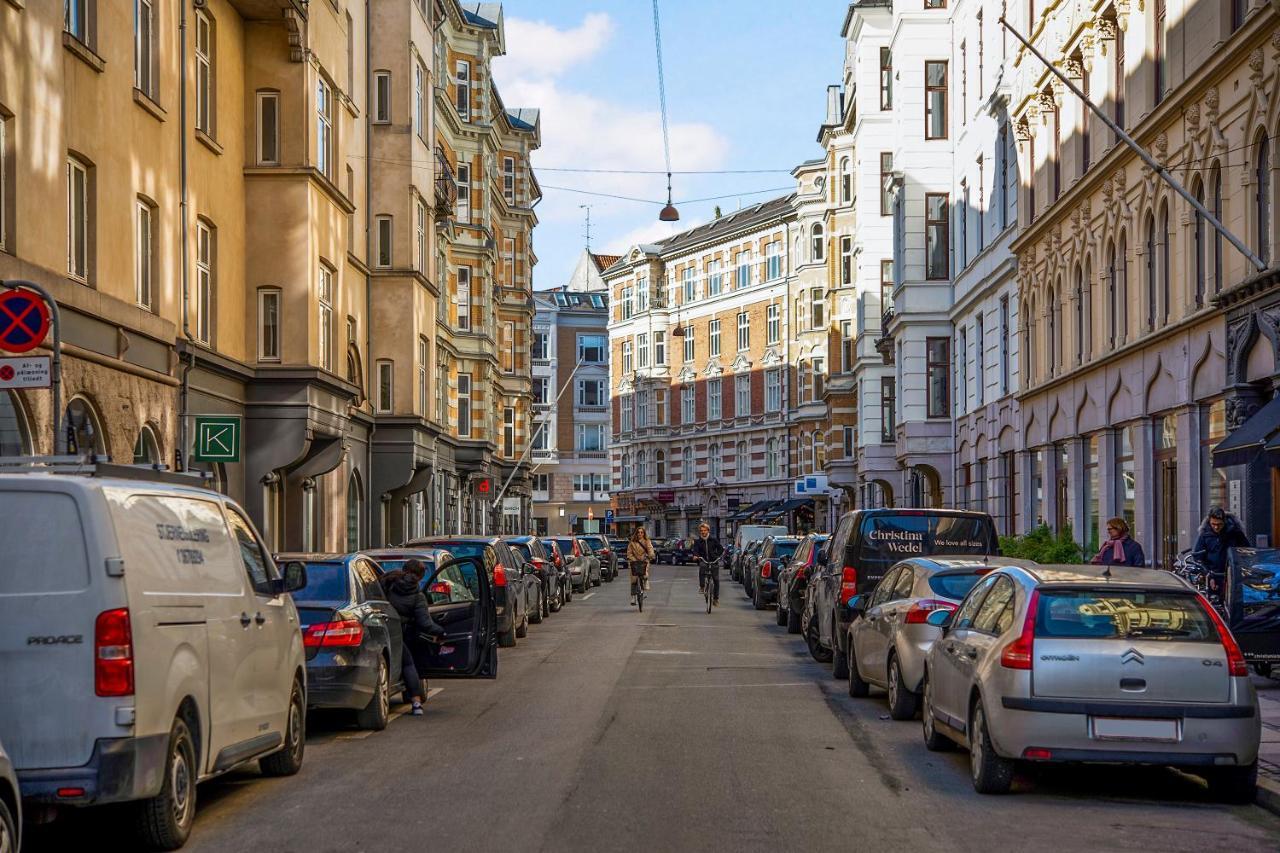Sanders Main - Endearing Two-Bedroom Duplex Apartment With A Balcony Next To Magical Nyhavn Kopenhagen Bagian luar foto